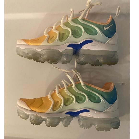 Nike Wmns Air VaporMax Plus White-Light Menta AO4550-100 Sz 6 - Picture 5 of 8